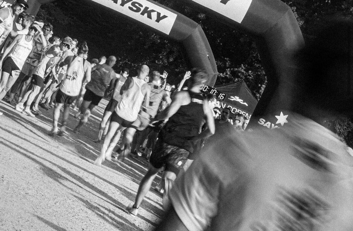 départ d'une course à pieds - évènement sportif trail running